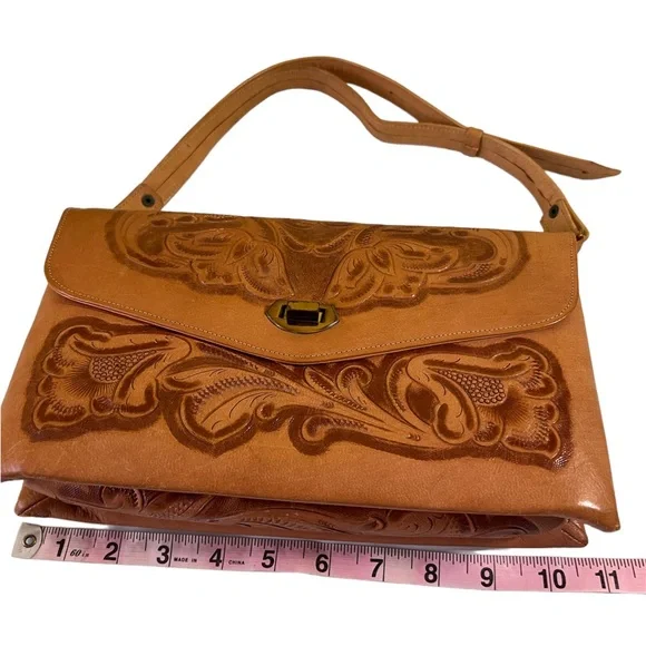 Vintage Tooled leather bag - Picture 2 of 14